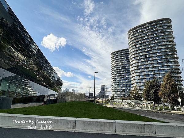 －＞倫敦市政廳（City Hall, London）