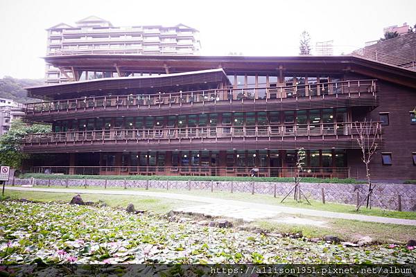 －＞綠建築北投圖書館－沒有浪得虛名
