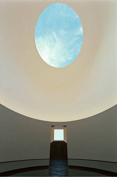 －＞詹姆斯‧特瑞爾(James Turrell)「光與空間」