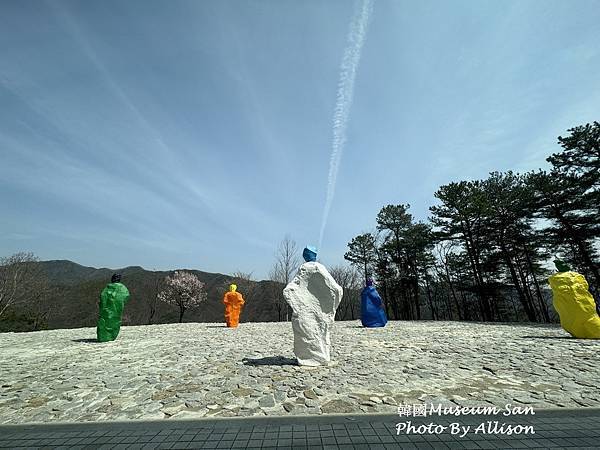 －＞詹姆斯‧特瑞爾(James Turrell)「光與空間」