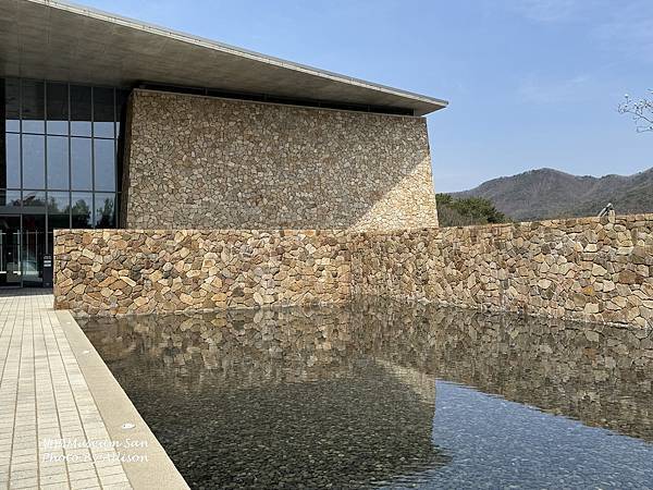 －＞詹姆斯‧特瑞爾(James Turrell)「光與空間」