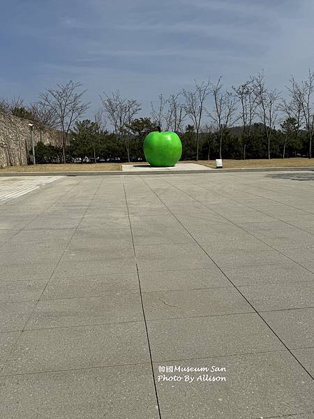 －＞詹姆斯‧特瑞爾(James Turrell)「光與空間」