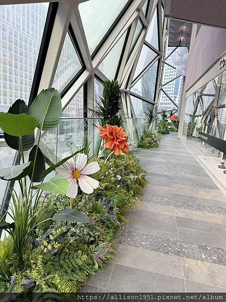 －＞【首爾】宛如璀璨寶石  Galleria百貨 光教店