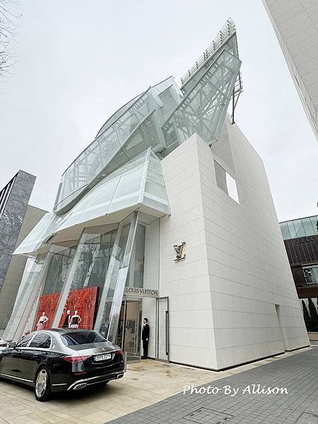 －＞來去首爾名店街追建築 SongEun藝術中心、LV 旗艦