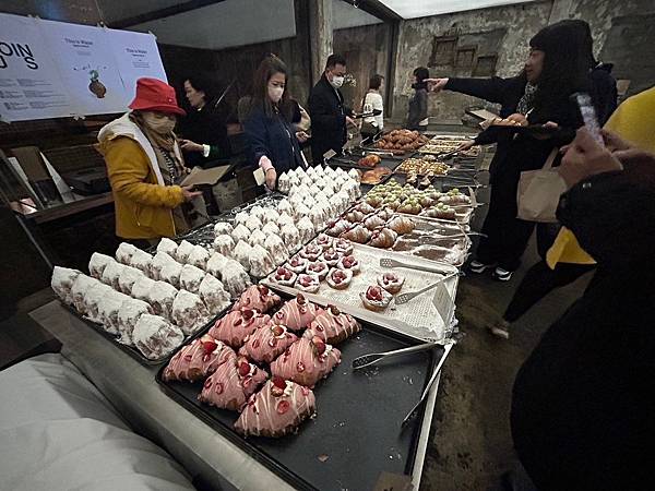 －＞【首爾】 首爾聖水洞Onion Cafe，廢墟風格...