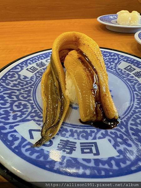 －＞藏壽司打牙祭巧遇扭蛋「吉伊卡哇」活動 + 芒果咖啡「冰球