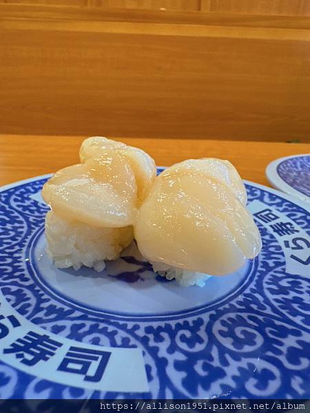 －＞藏壽司打牙祭巧遇扭蛋「吉伊卡哇」活動 + 芒果咖啡「冰球