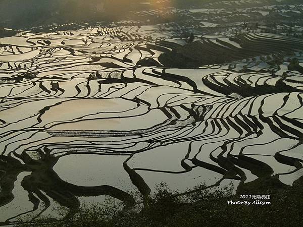 －＞【越南 沙壩】再覽雲霧梯田風光    走進黑苗族村落