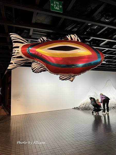 －＞建築比展品精彩的美術館-三星LEEUM美術館(上) 彩虹