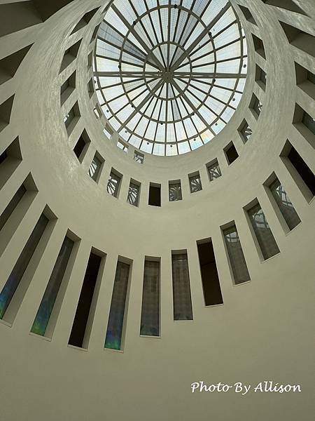 －＞建築比展品精彩的美術館-三星LEEUM美術館(上) 彩虹