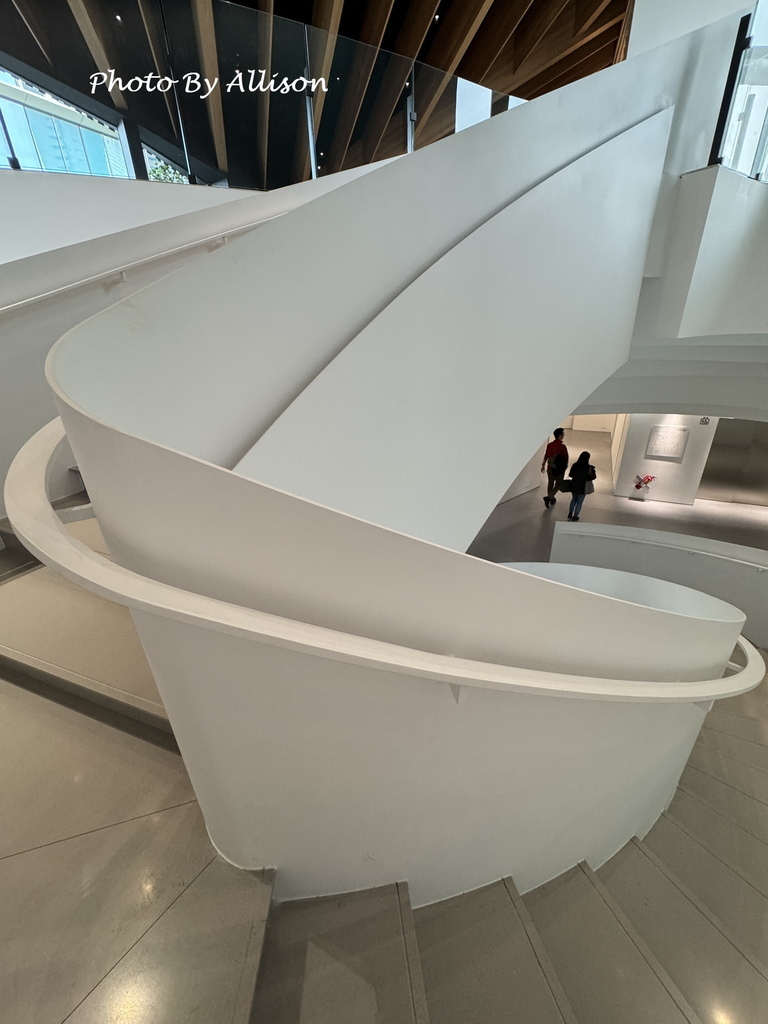 －＞台中  勤美術館 開幕 VS 開幕首展