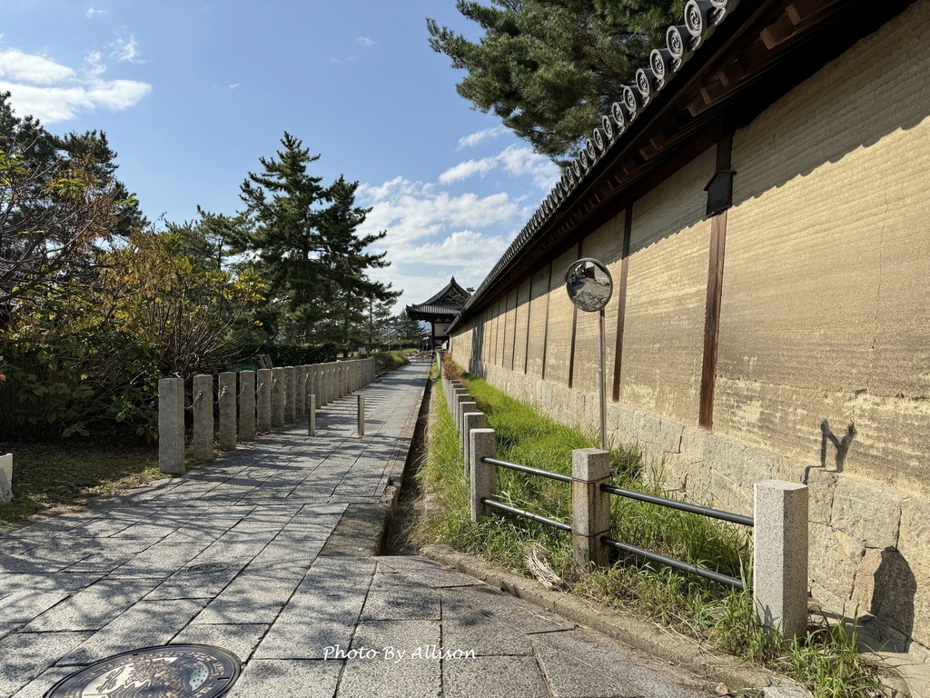 －＞奈良賞楓--飄浮在水上的中宮寺 + 擁有日本最古老的三重
