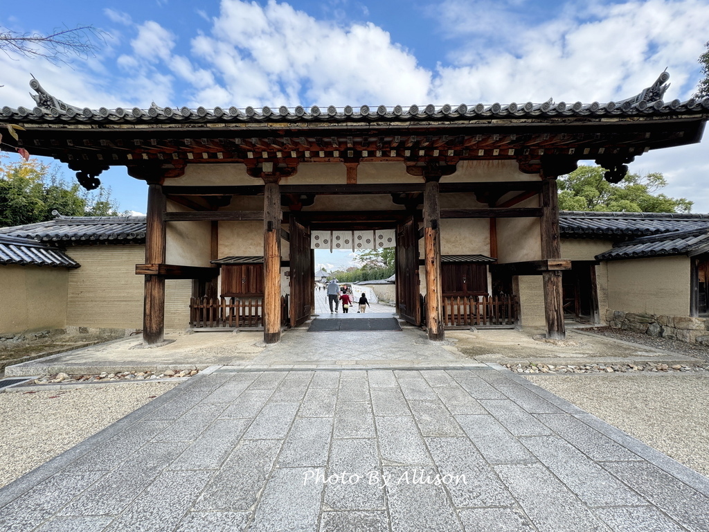 －＞奈良賞楓--飄浮在水上的中宮寺 + 擁有日本最古老的三重