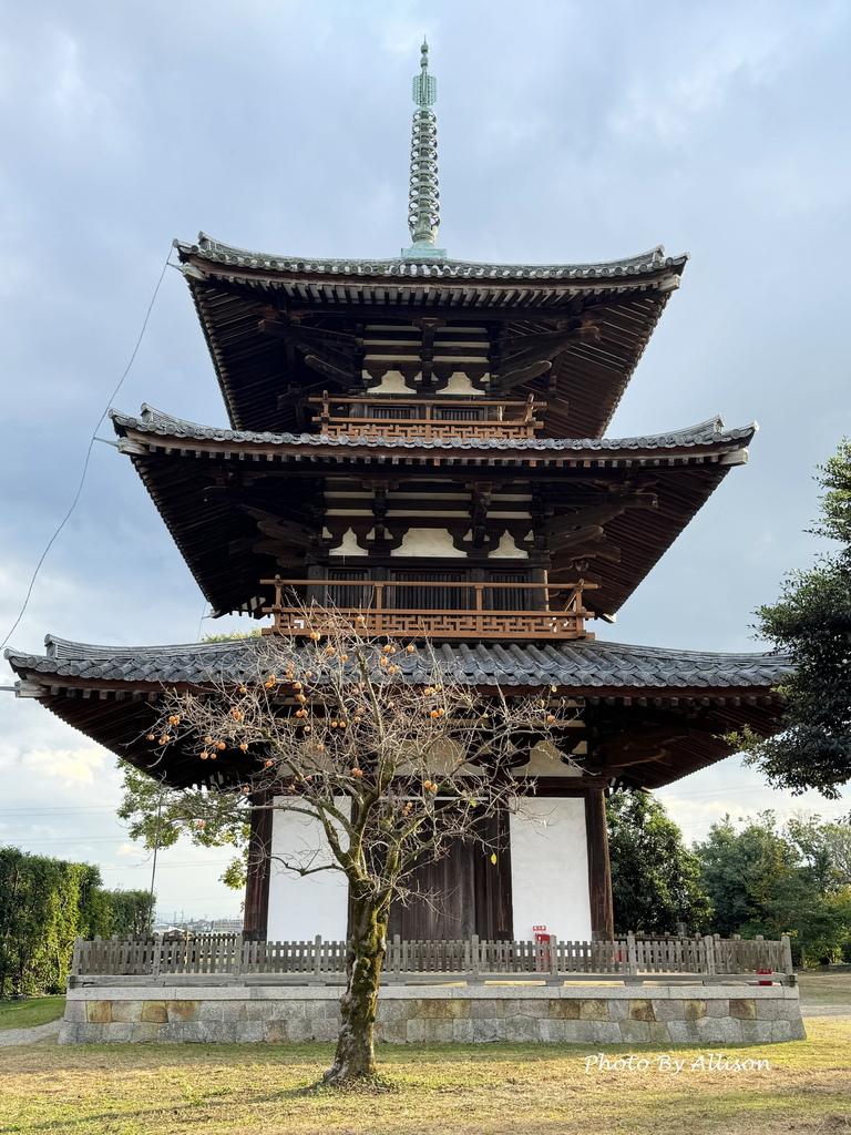 －＞奈良賞楓--飄浮在水上的中宮寺 + 擁有日本最古老的三重