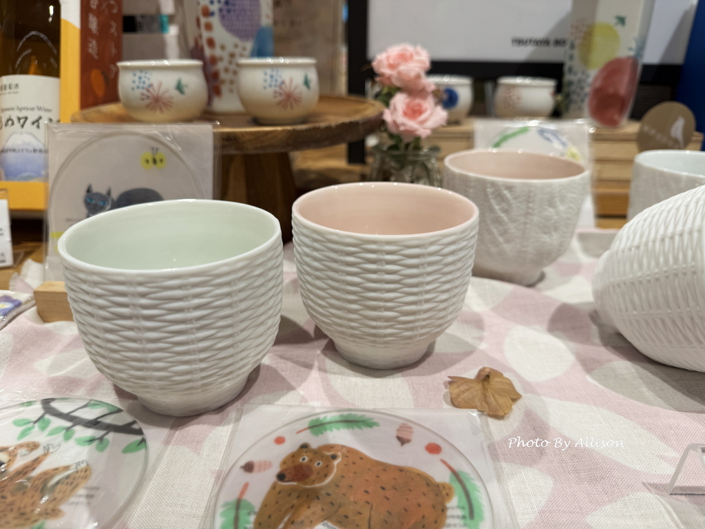 －＞書香X咖啡香 蔦屋書店台中市政店－依然是台中最美書店