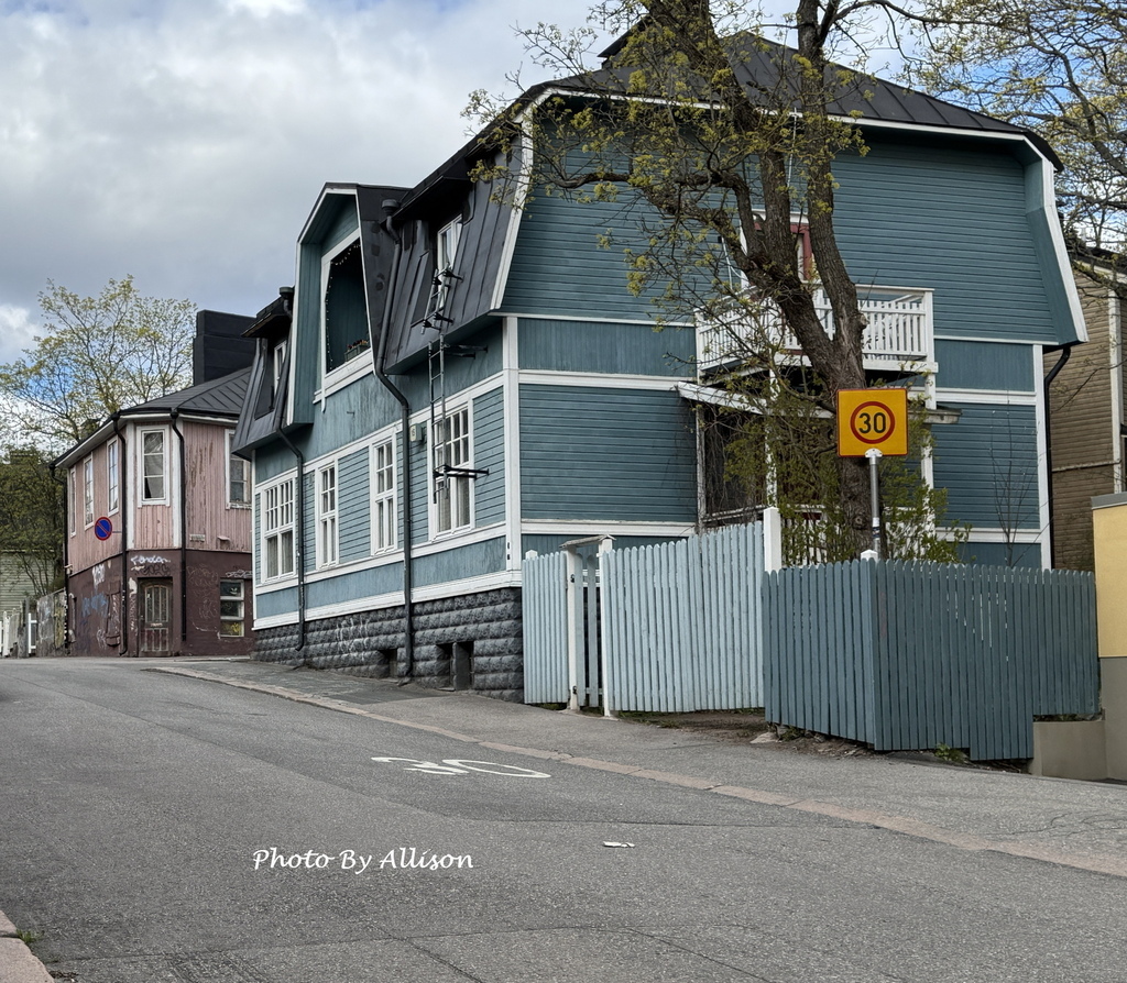 －＞【赫爾辛基12天】私房景點---百年歷史的彩色木屋社區P