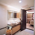 upload.new-upload-414918-i+S-+x-55bathroom.jpg