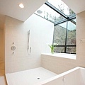 bathroom2.jpg