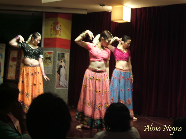 Bollywood-Kajra re深邃的眼眸 2.jpg