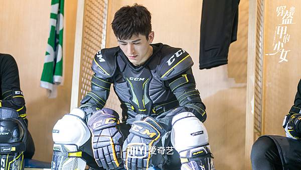 8c8a30f1ly1girrcbbw25j22bc1avkjn