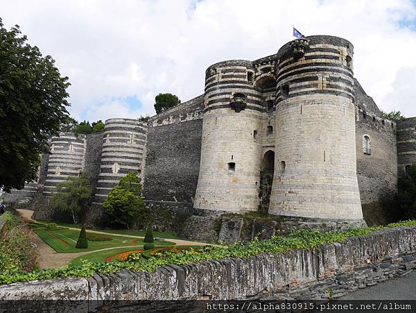20150823 castle in Angers (42).JPG