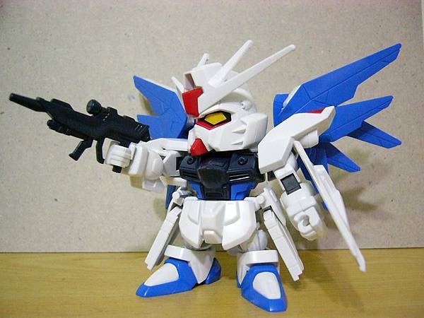 BB戰士 Freedom Gundam_000