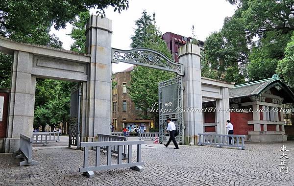 日本|逛一流學府校園、嚐學生餐廳美味!東京大學本郷中央食堂 東京大學,本郷中央食堂,學生餐廳,定食,和風炸豆腐,紅燒鰤魚,竹筍飯,日本,安田講堂