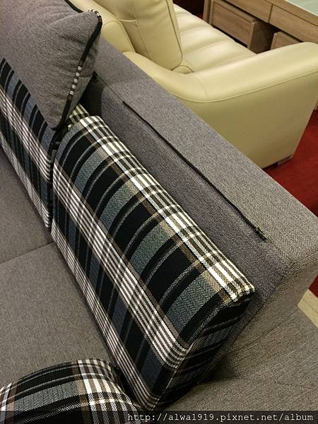 IMG_9348.JPG IMG_9348.JPG