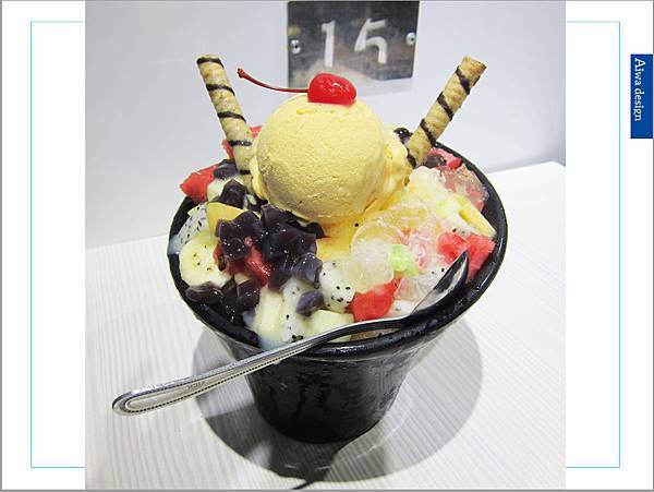 【新竹美食懶人包】吃好料+愛甜點。含括日式料理、異國料理、中 【新竹美食週記】海洋冰城傳承23年的老店!美味歷久彌新-01.jpg