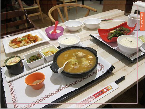 【新竹美食懶人包】吃好料+愛甜點。含括日式料理、異國料理、中 【竹東美食週記】茶自點複合式餐飲(竹東店)餐點種類豐富,環境寬敞舒適-01.jpg