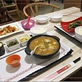 【竹東美食週記】茶自點複合式餐飲(竹東店)餐點種類豐富，環境寬敞舒適-01.jpg