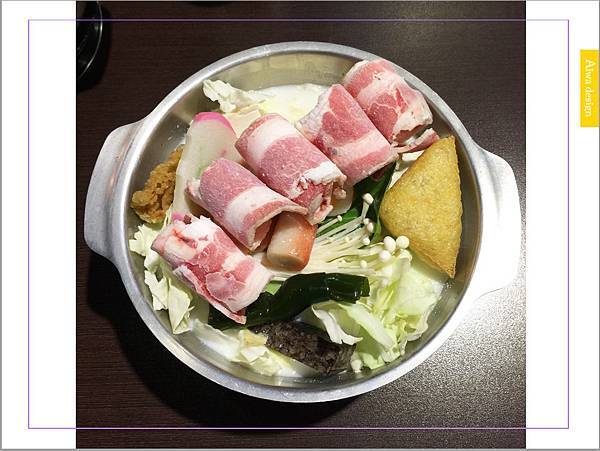 【竹北美食週記】川。一品鍋，滷肉飯口味到位，不會油膩；香濃牛奶鍋，湯頭好喝！CP值超高的小火鍋-01.jpg