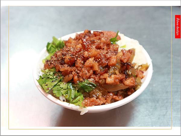 新竹城隍廟美食小吃懶人包《柳家肉燥飯+北門老街甜湯+原夜市魷魚羹+周家燒麻糬+阿城號米粉+中央羊肉+郭家潤餅》-14.jpg