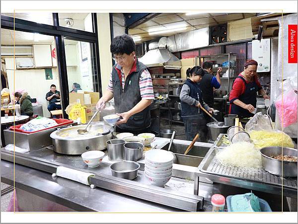 新竹城隍廟美食小吃懶人包《柳家肉燥飯+北門老街甜湯+原夜市魷魚羹+周家燒麻糬+阿城號米粉+中央羊肉+郭家潤餅》-17.jpg