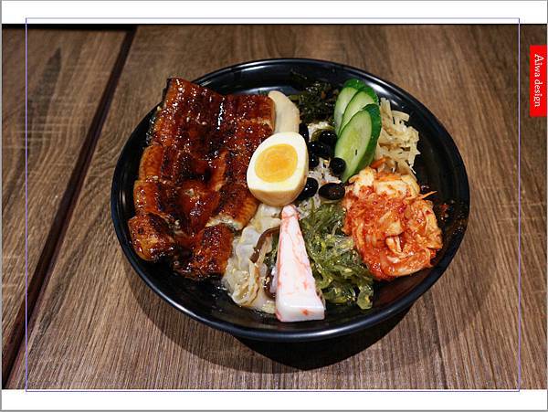 【新竹美食懶人包】吃好料+愛甜點。含括日式料理、異國料理、中 【新竹尋飽記】小樽平價拉麵-西大店新竹拉麵推薦價格親民種類多CP值高蒲燒鰻魚丼飯料多味美-01.jpg