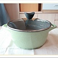 【廚具推薦】LA HOUSE粉綠火山岩可拆式手把湯鍋，輕量鍋身，火山岩塗層，頂級天然環保原料。磁底設計，適用於各式各樣爐具-23.jpg