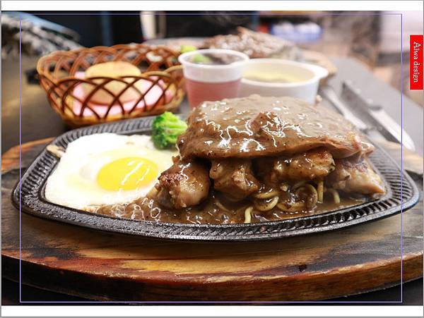 【新竹美食】CP值高的平價美食首戶牛排飲料、湯品、小美冰淇淋無限暢飲-03.jpg