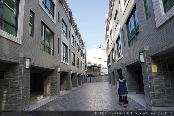21新竹人買房推薦 苗栗市中心透天增值性高 四主臥 五米雙車位 三上建設口碑有保證 大倫國中旁 社區型透天 近苗栗車站 21新竹人買房推薦 苗栗市中心透天增值性高 四主臥 五米雙車位 三上建設口碑有保證 大倫國中旁 社區型透天 近苗栗車站