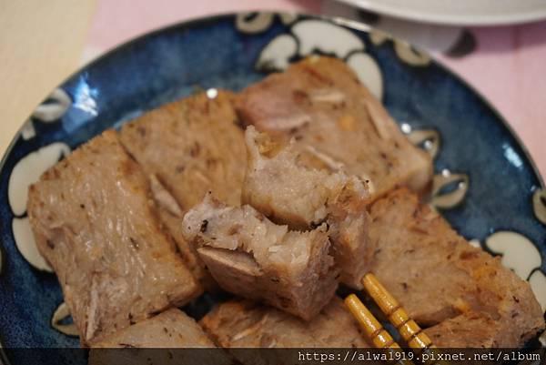 【宅配美食到你家】小花米食行「鵝油香蔥芋頭糕」，大量芋頭與米