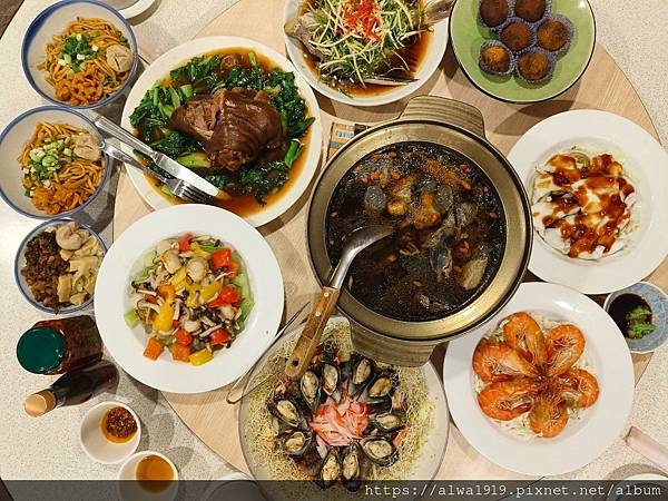 【新竹年菜推荐】傻瓜面创意料理，怀旧复古餐厅。平价合菜餐厅，