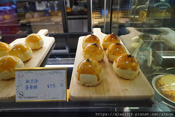 【桃園伴手禮】拾瑞咖啡烘培:巴斯克蛋糕專賣店,料好實在!精品