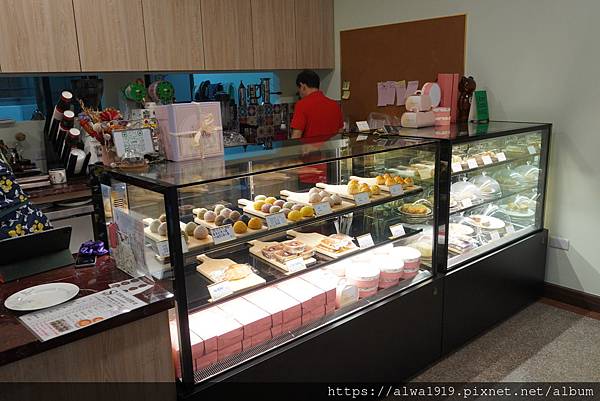 【桃園伴手禮】拾瑞咖啡烘培:巴斯克蛋糕專賣店,料好實在!精品