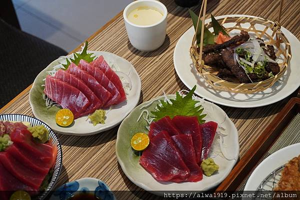 【竹北必吃日本料理推荐】渔市大众食堂：进击的黑鲔丼，丰盛又美
