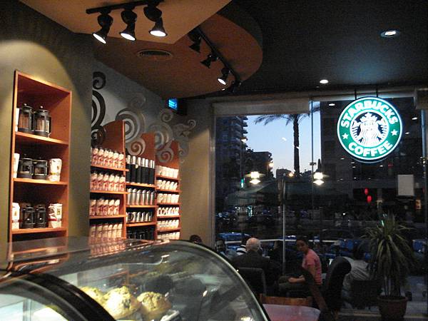 EGYPT'S STARBUCKS COFFEE-2.JPG