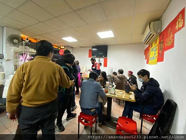 ｜食記-新北市中和區｜蕭家下港脆皮臭豆腐｜中和站銅板排隊美食