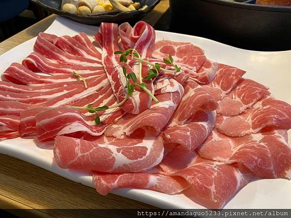 ｜食記-台北市大安區｜肉多多火鍋（大安大安店）｜肉多多火鍋插