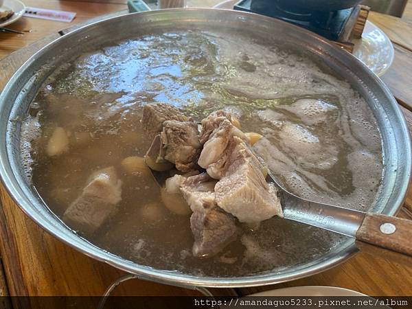 ｜食記-新北市五股區｜碧瑤山莊｜到百年古厝庭園餐廳吃土雞，順