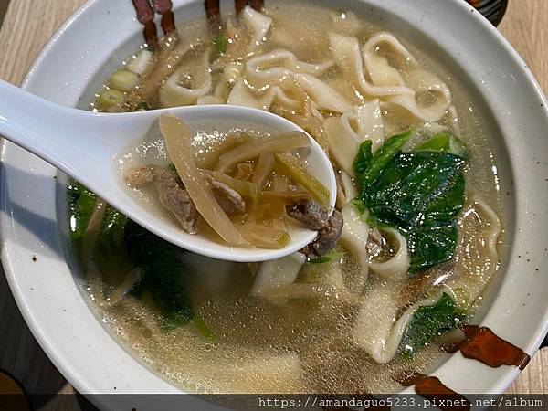 ｜食記-台北市信義區｜餃子樂(信義店)｜30年水餃老店的華麗