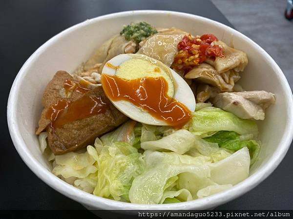 ｜食記-台北市大安區｜本田雞肉｜東區新開發雞肉飯，肉質鮮甜醬