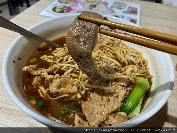 ｜食記-台北市信義區｜皇泰泰 泰國船麵｜新開幕！泰國人開的泰